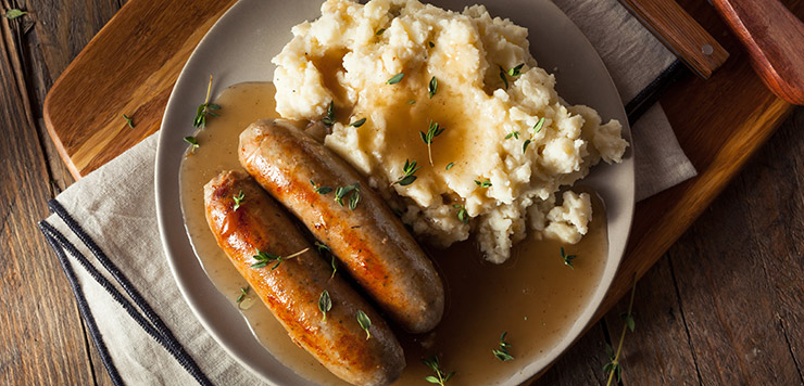 Z czego składa się danie „Banger and Mash”? Z czego składa się danie „Banger and Mash”?