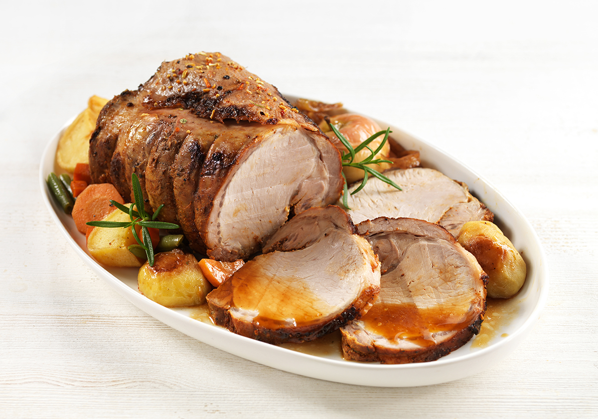 Pieczony schab wieprzowy z sosem z tuńczyka - przepis Roberta Sowy Pieczony schab wieprzowy z sosem z tuńczyka - przepis Roberta Sowy