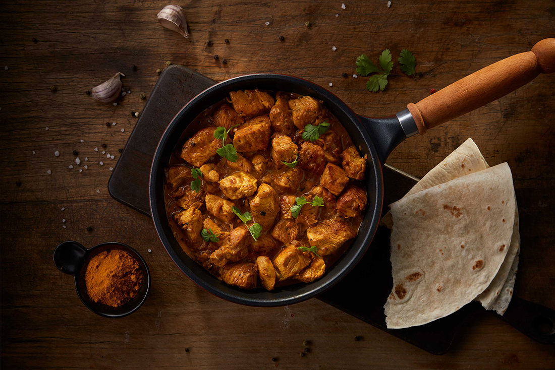 Indyk w sosie curry – przepis Gai Kuroń Indyk w sosie curry – przepis Gai Kuroń